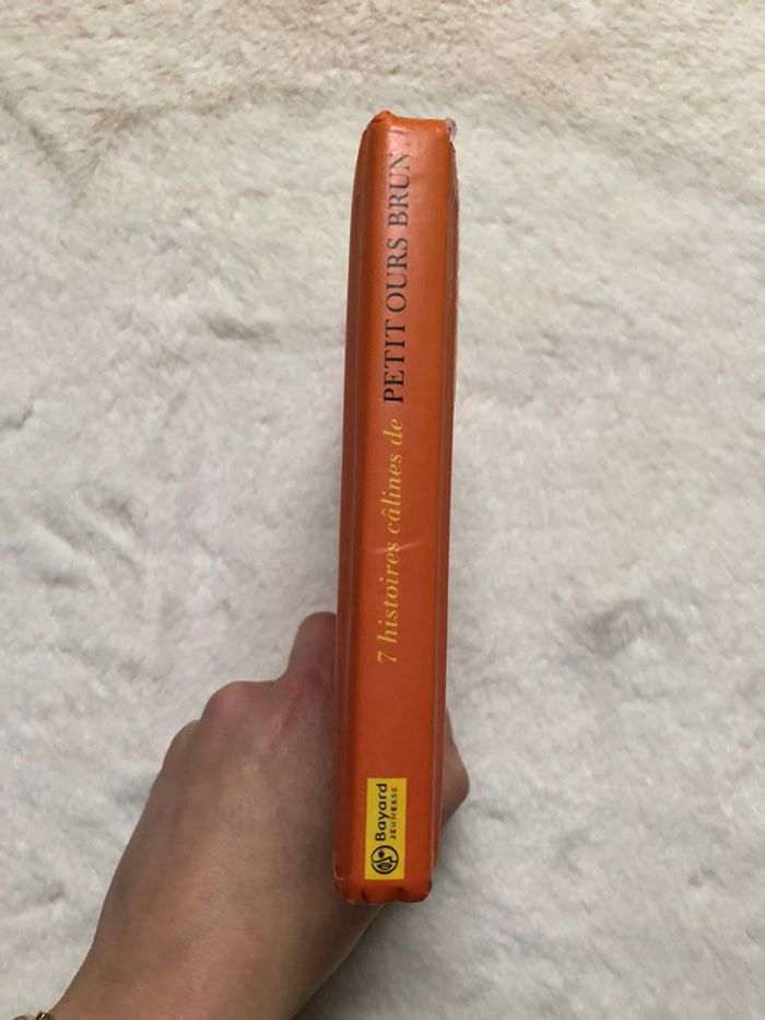 Livre 7 histoires câlines de Petit ours brun - photo numéro 4
