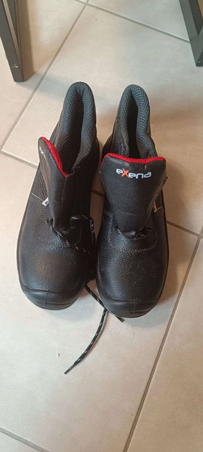 Chaussures montante de sécurité exena noir