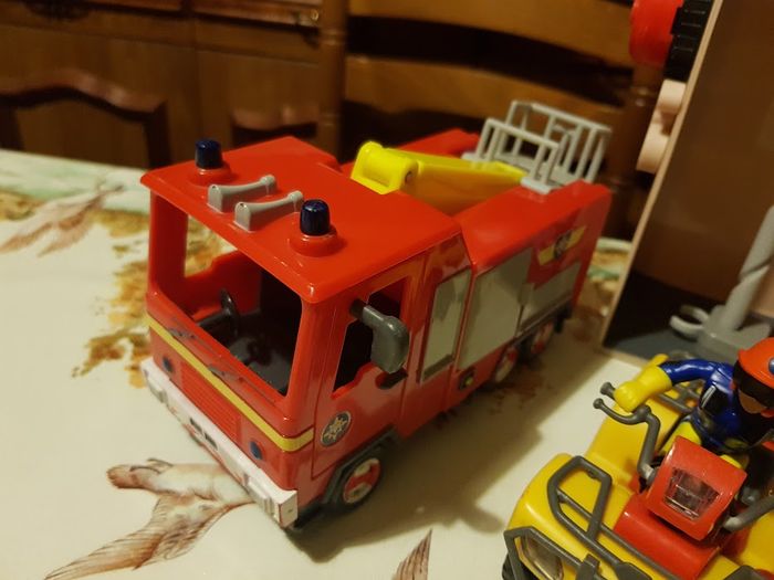 Lot maison caserne Sam le pompier transportable + camion échelle + quad - photo numéro 7