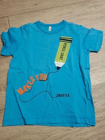 24. T-shirt Benetton XS 110cm