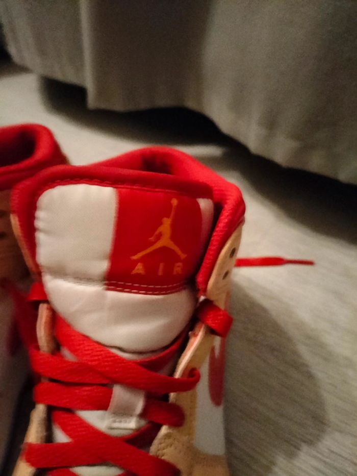 Baskets montantes Jordan Nike pointure 39 en très bon état - photo numéro 7