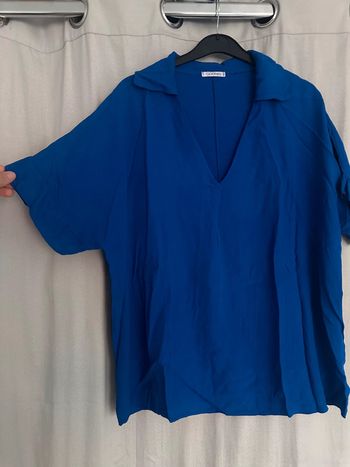 Blouse bleu électrique