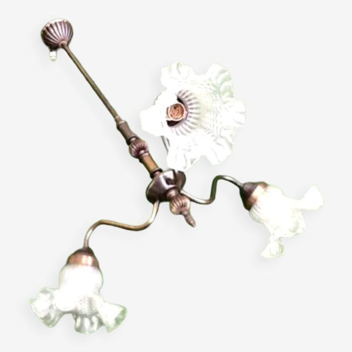 Années 1970 Lustre 3 bras de lumière Tulipes à volants monture laiton patiné