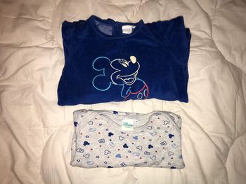 Lot Disney comprenant une grenouillère et un body