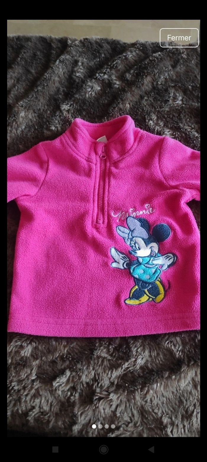 Très beau pull Minnie e2