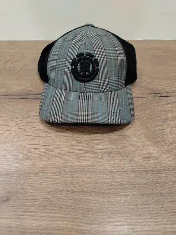 Casquette élément