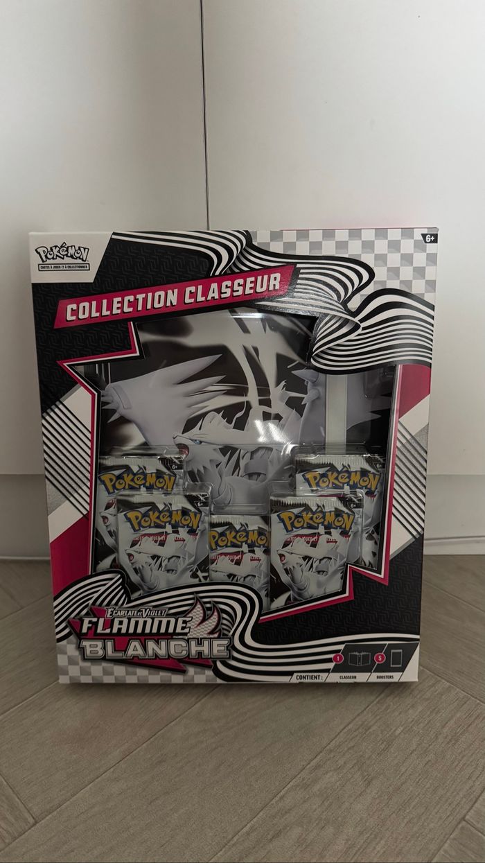 Pokémon - Coffret classeur - Flamme blanche