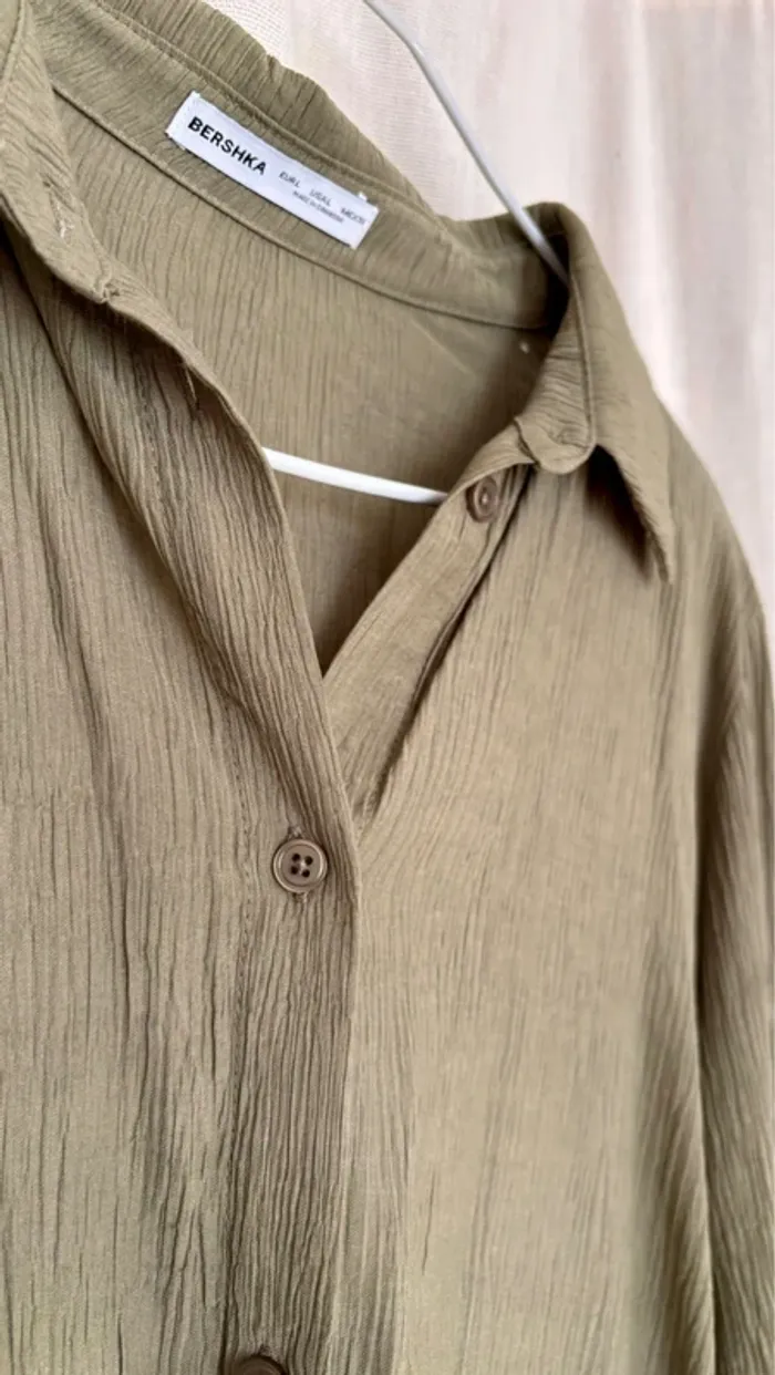 Chemise kaki effet plissé bershka taille L - photo numéro 5