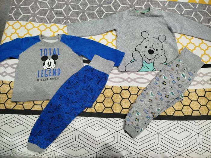Lot pyjamas Disney baby