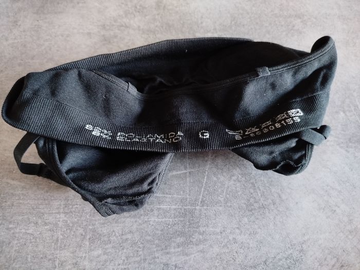 Brassière noire - photo numéro 3