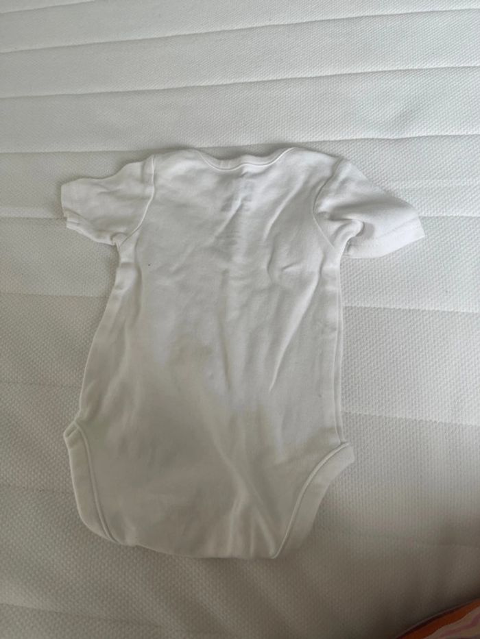 Body 1 mois - photo numéro 2