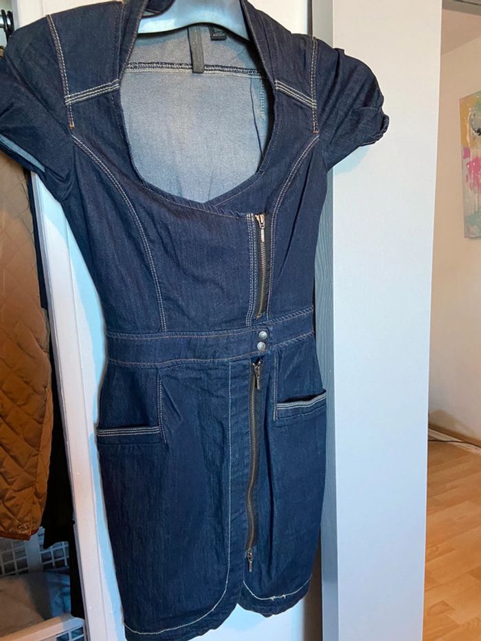 Tres belle Robe en jean mango