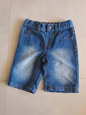Short en jean 2-3A - TBE comme neuf