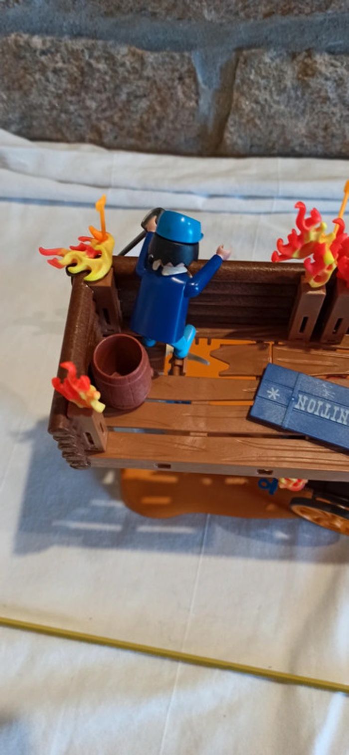 Entrée de fort avec nordistes attaqués playmobil - photo numéro 10