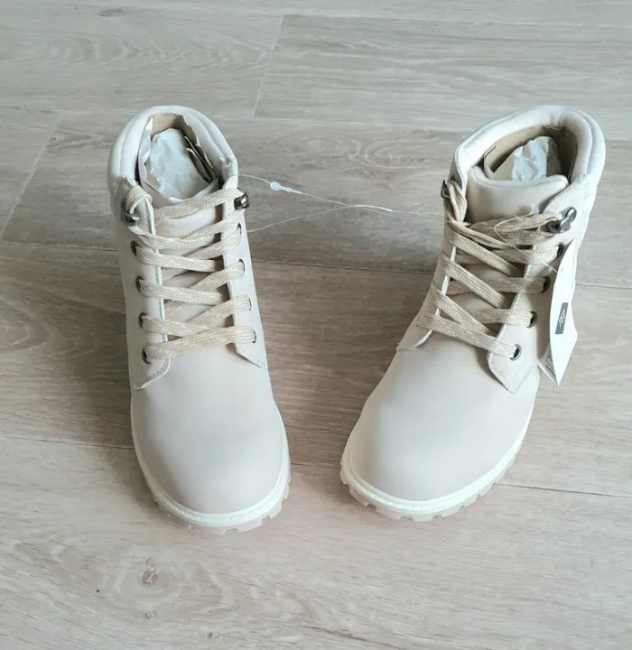 Bottines beiges taille 34 neuves - photo numéro 3