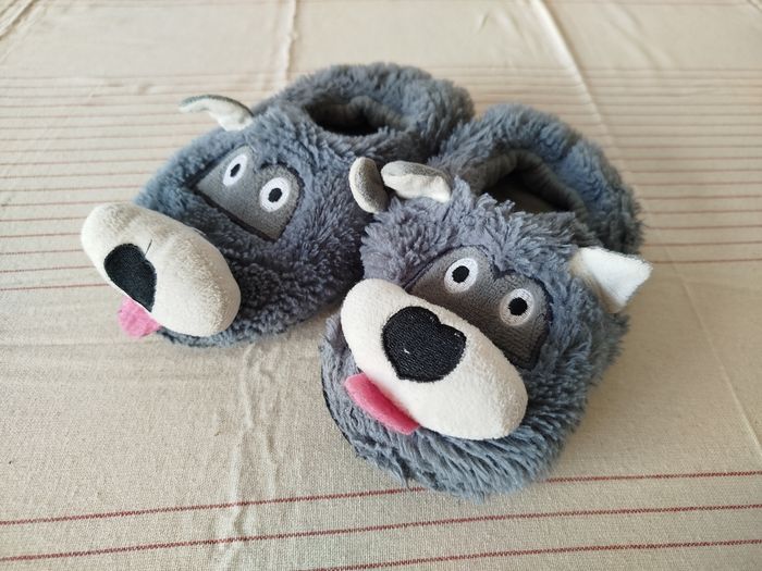 Chaussons ou pantoufles pointure 26-27