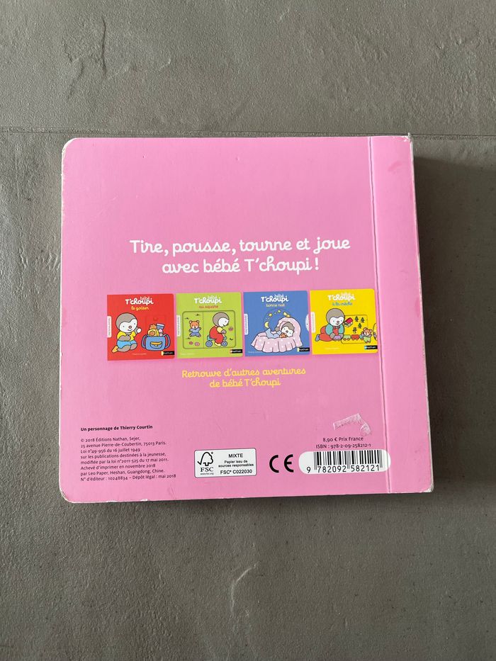 Livre bébé t’choupi s’habille - photo numéro 3