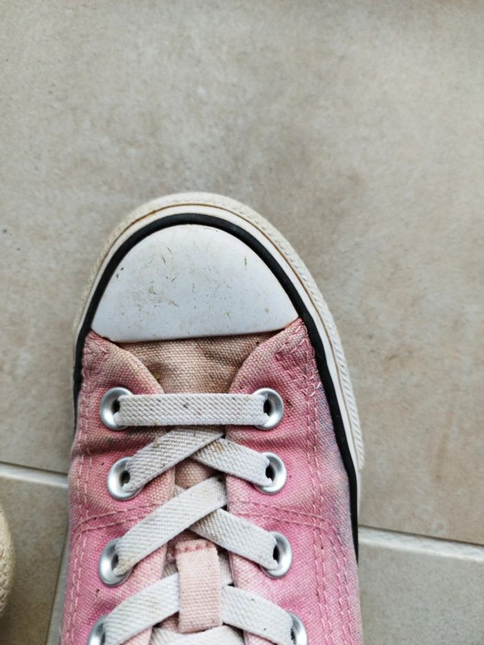 Baskets Converse taille 32 - photo numéro 3
