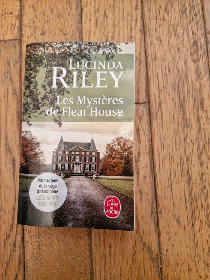 Lucinda Riley / Les Mystères de Fleat House