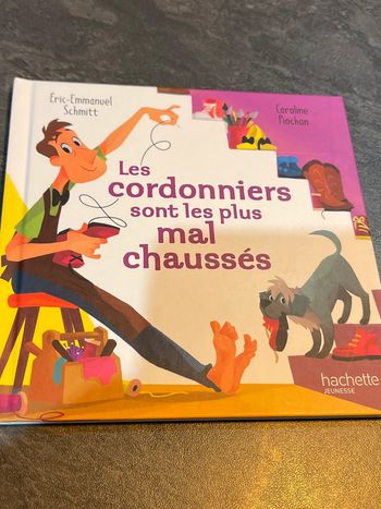 Livre jeunesse les cordes sont les plus mal chaussé
