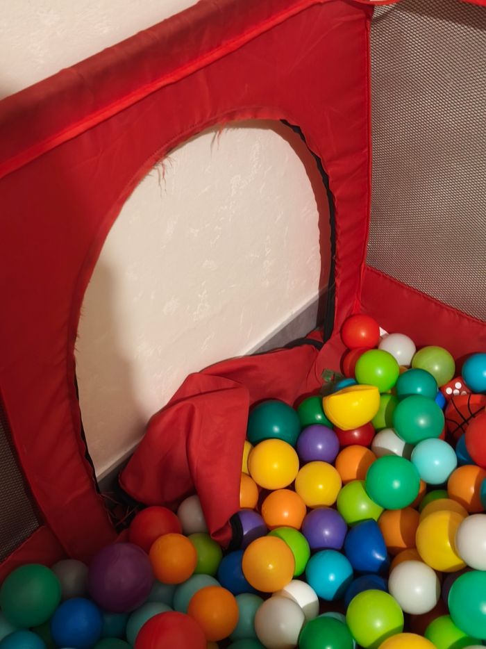 Piscine a balles avec balles - photo numéro 3