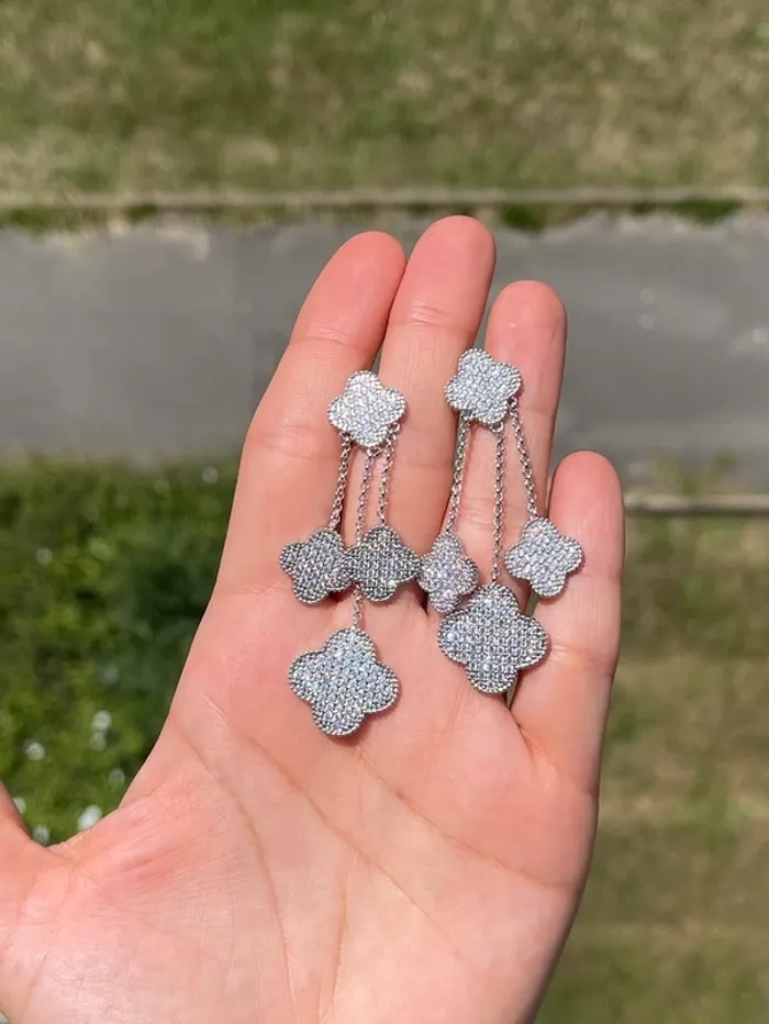 Boucles d’oreilles pendantes scintillantes trèfle à strass - photo numéro 5