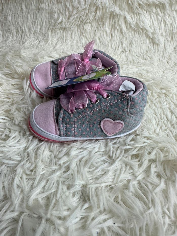 Paire de chaussures roses et grises Valen Sina taille 20 - photo numéro 3
