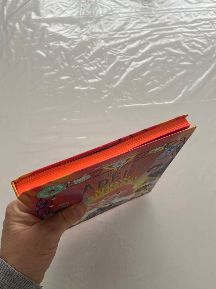 Livre + CD Audio Mortelle Adèle – SHOW BIZARRE ! - photo numéro 6