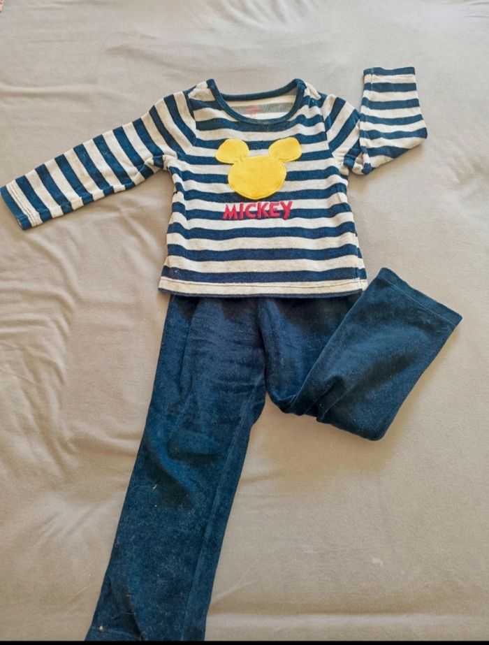 Pyjama 2 pièces - taille 24 mois