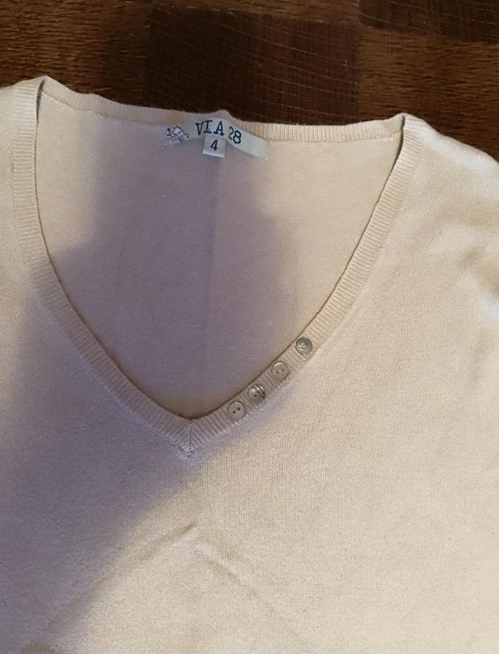 Pull col V fin beige. - photo numéro 3