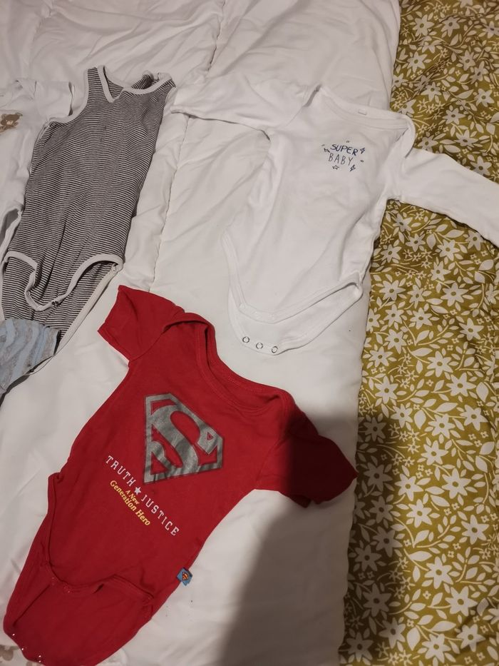 Vêtements bébé 3mois - photo numéro 1