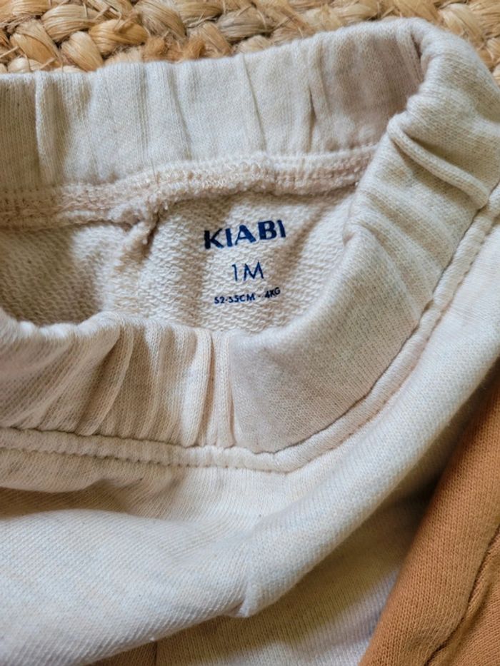 Lot 2 pantalons 1 mois - photo numéro 2