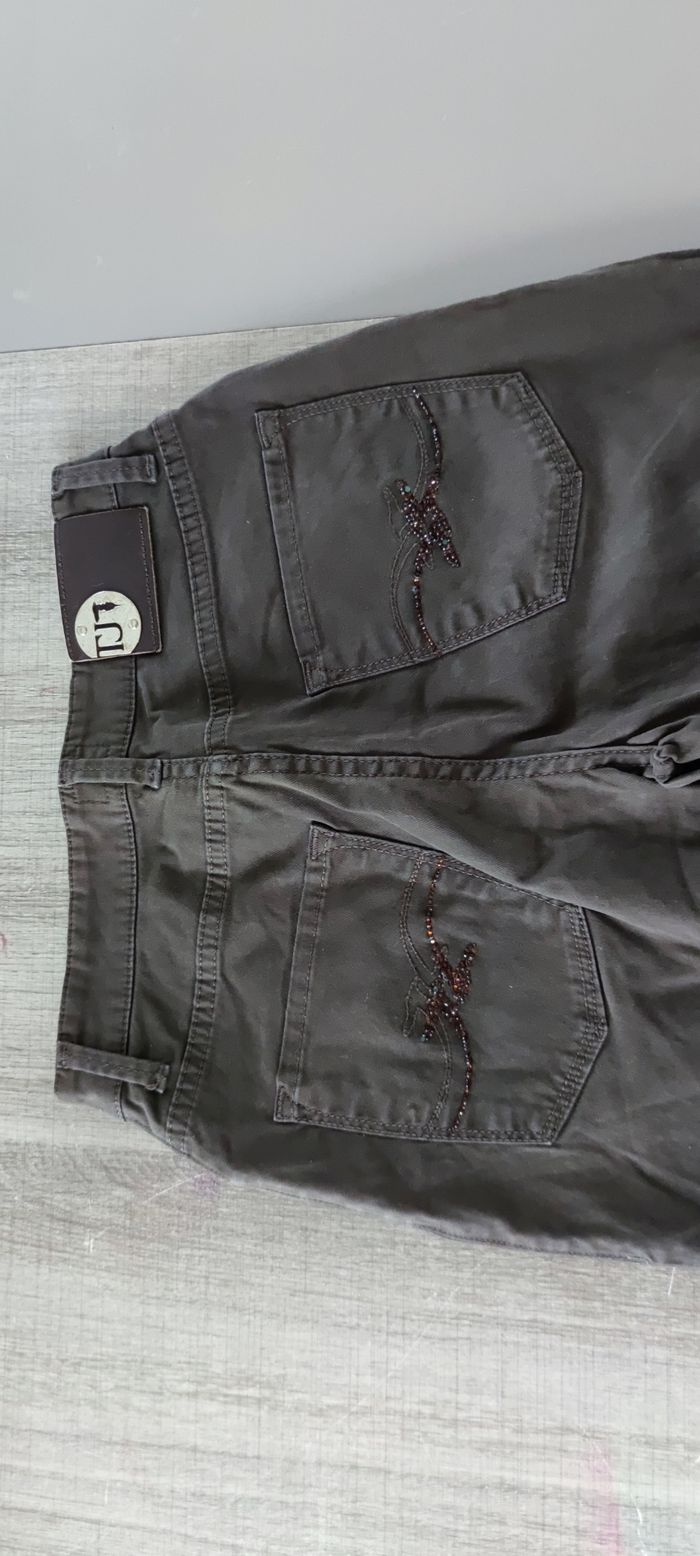 Jean couleur marron taille S marque Trussardi pour femme - Très bon état - photo numéro 3