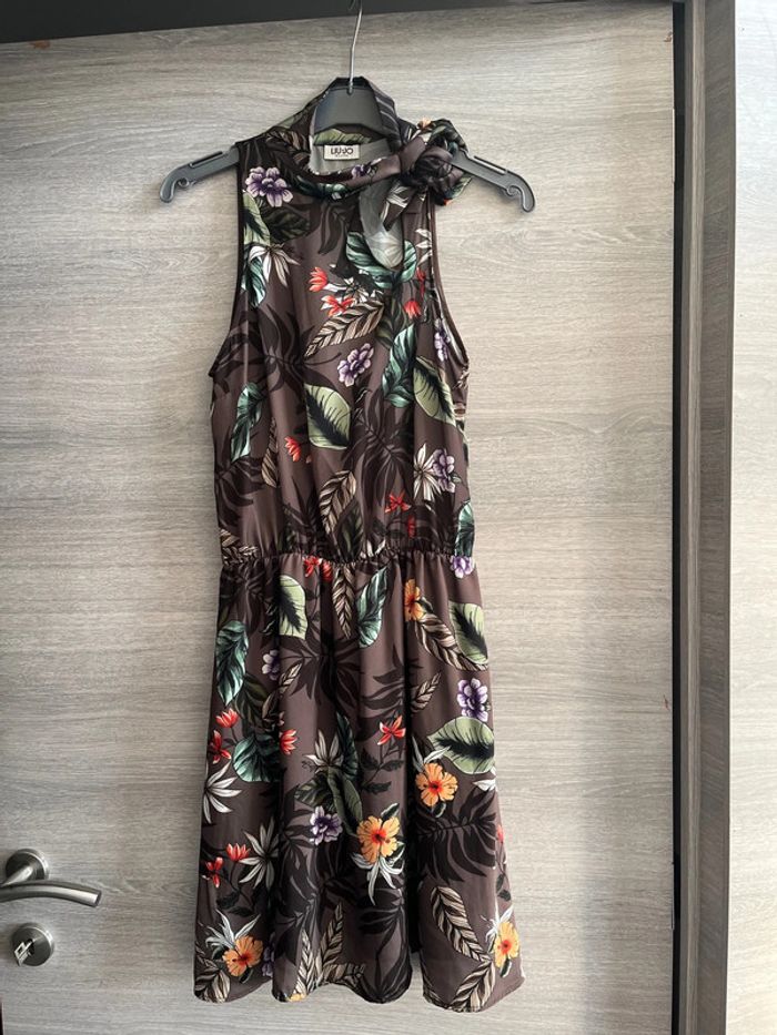 Superbe robe vintage Liu Jo à nouer dans le cou - photo numéro 2