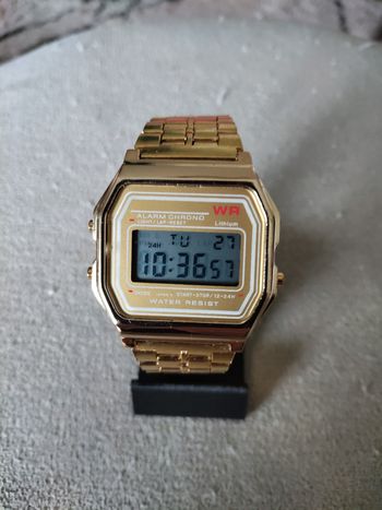 Montre neuve taille unique 