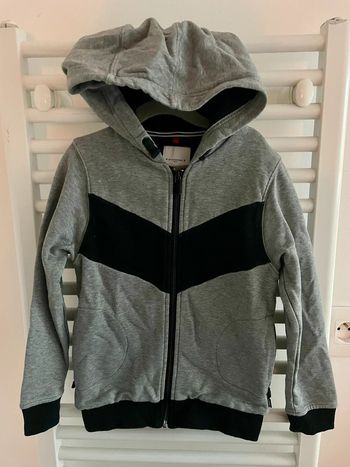 Gilet givenchy 6 ans