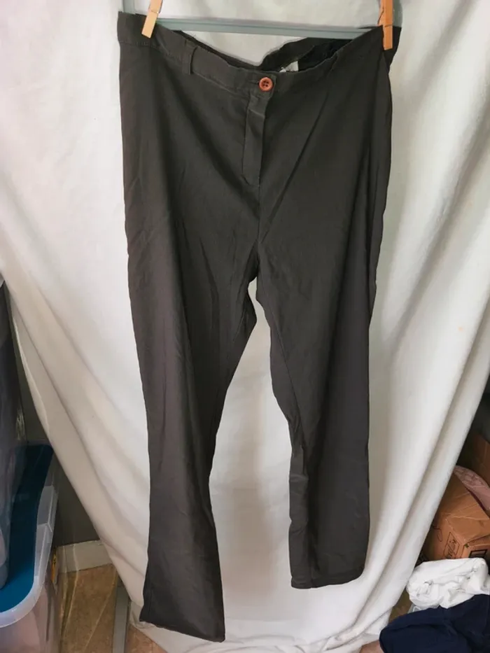 Pantalon Kaki taille 42
