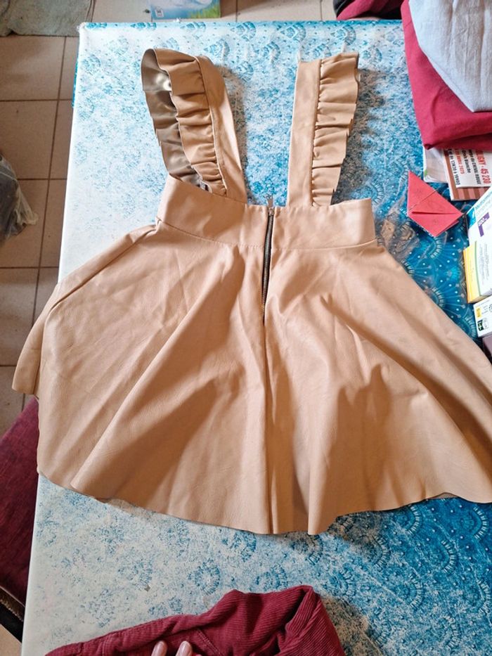 Robe simili cuir 8 ans - photo numéro 2