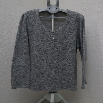 ✨ Pull gris texturé – élégant & confortable ! ✨