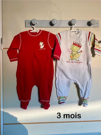 Lot de 2 pyjamas une pièce en 3 mois