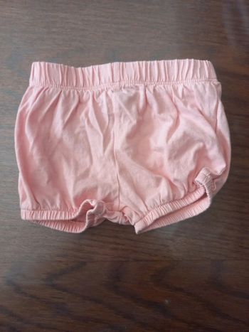 Short léger rose kiabi 6 mois