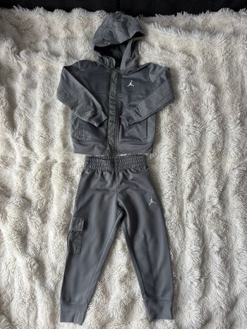 Ensemble Jordan gris