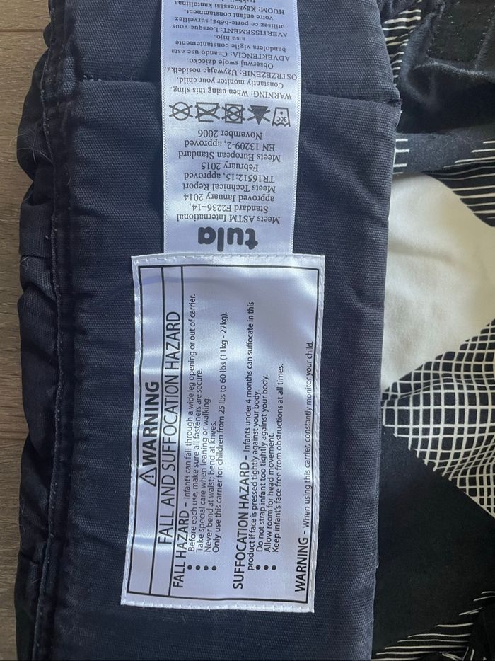 Portage préformé prefo de la marqué Tula taille toddler 27 kilos - photo numéro 3