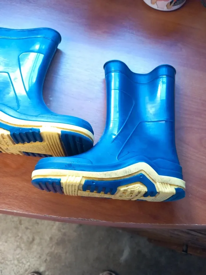 🌈bottes marine jaune T26 - photo numéro 2