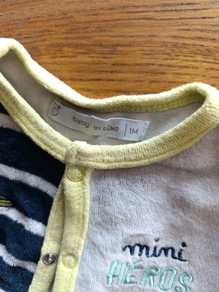 Pyjama 1 mois. - photo numéro 2