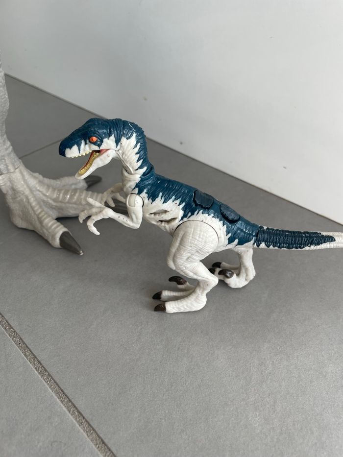Lot de 2 dinosaures dont 1 Très grand Indominus Rex Jurassic World Figurine - photo numéro 6