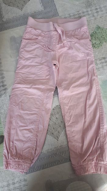 *Pantalon rose 4 ans