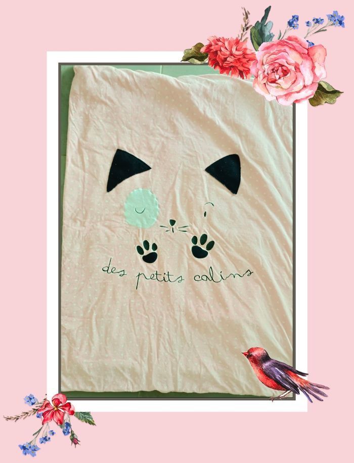 Lot Couette bébé fille ou tapis d'éveil ou dessus de lit et tour de lit motif chat - photo numéro 2
