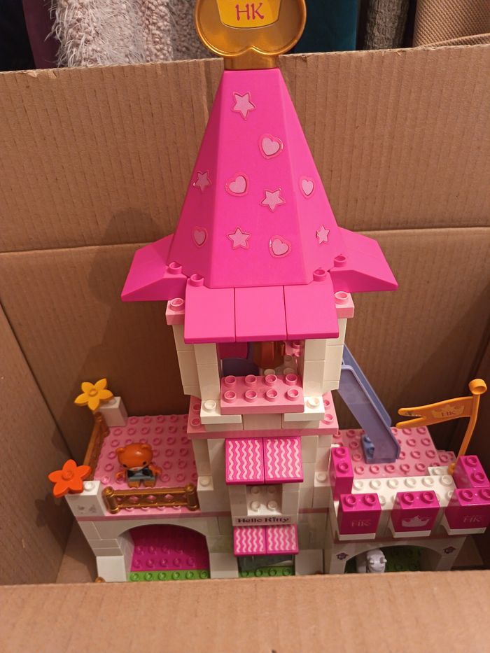 Château Hello Kitty - photo numéro 5