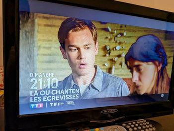 TV LED Technical 40 cm (16") avec Câble HDMI fourni.
